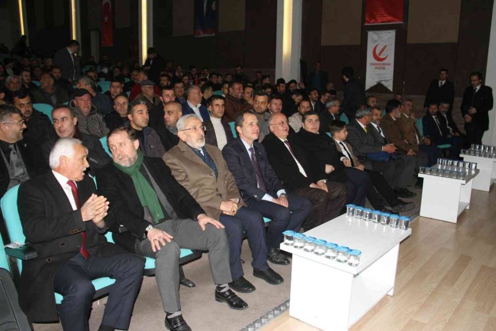 Fatih Erbakan “Anadolu Buluşmaları” programı çerçevesinde Beyşehir’de açıklamalarda bulundu
