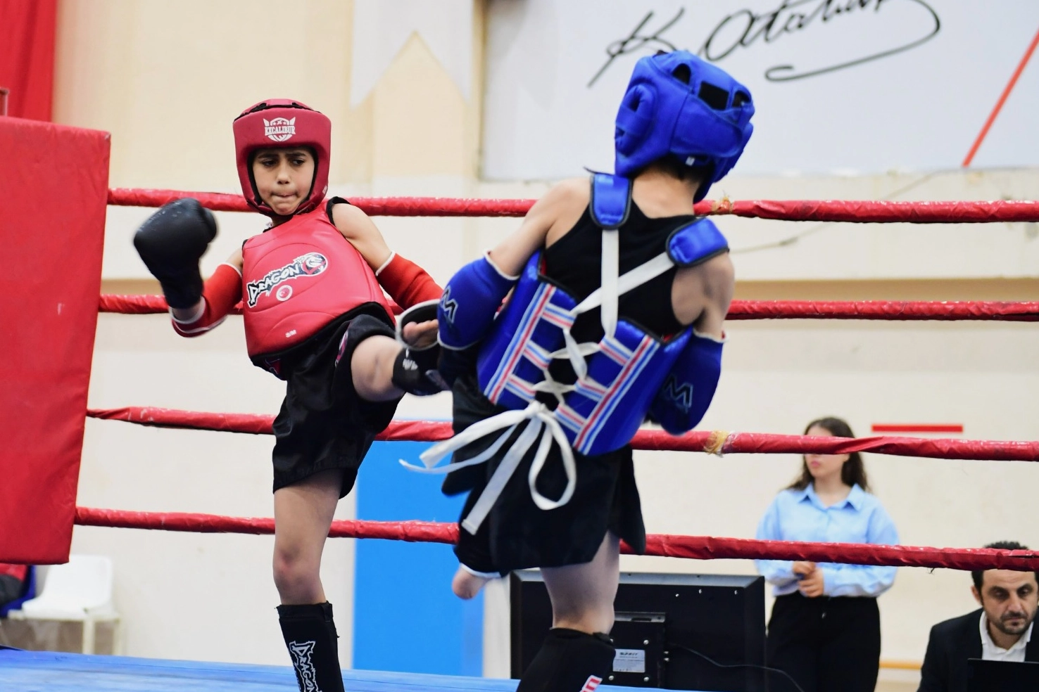 Bursa Osmangazi&rsquo;de Muay Thai r&uuml;zgarı