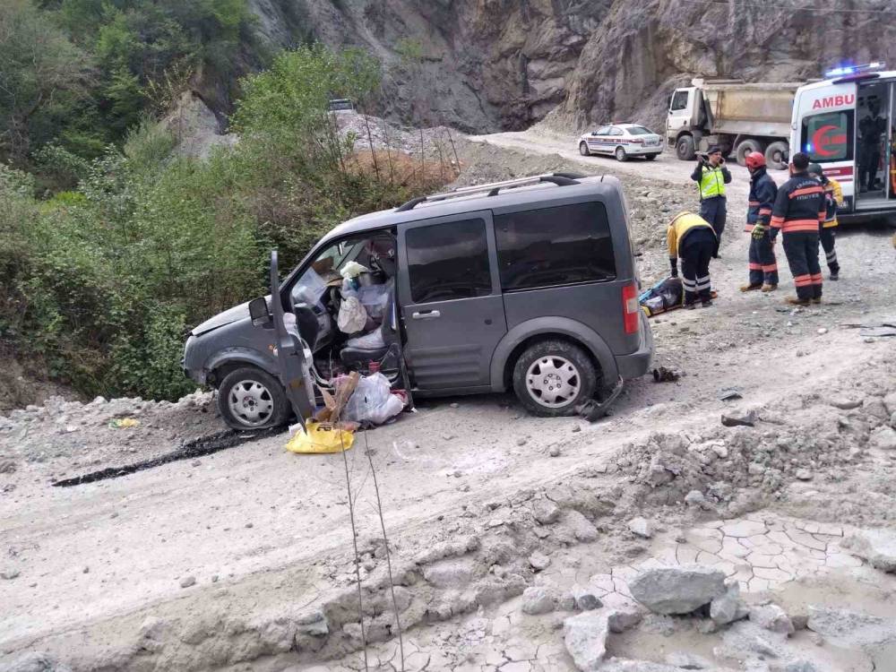 Trabzon’da trafik kazası: 3 yaralı
