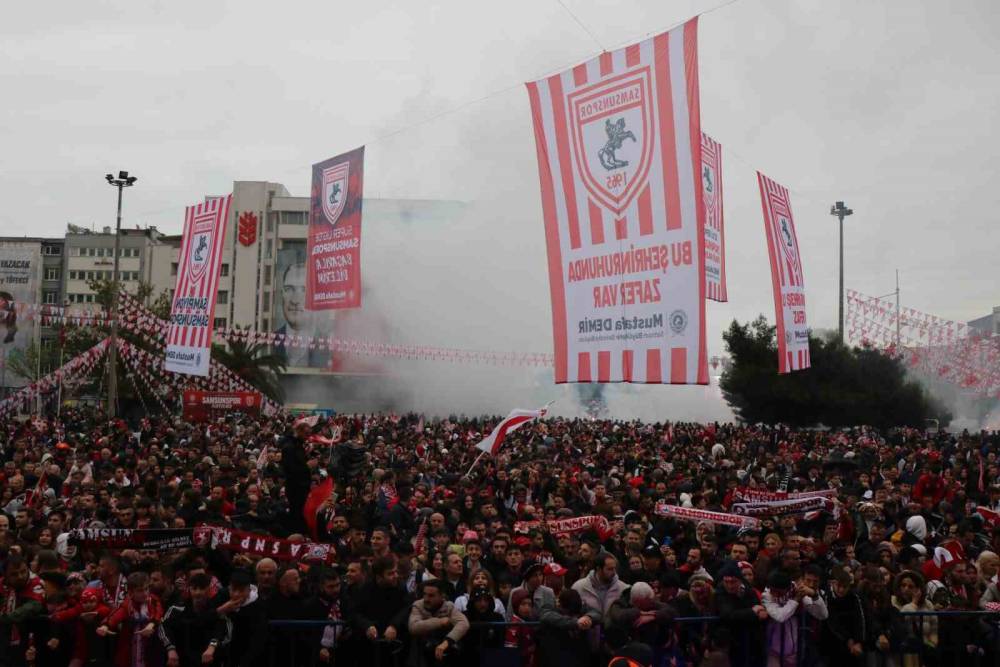 Samsunspor’dan coşkulu şampiyonluk kutlaması
