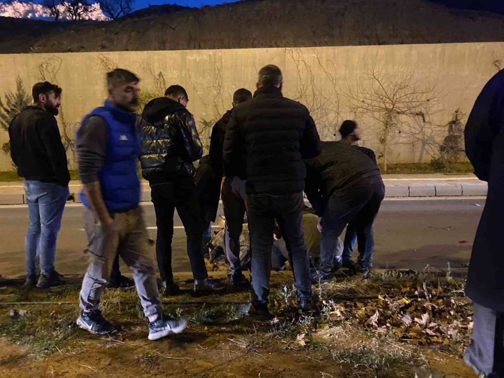 Mardin’de hafif ticari araç ile motosiklet çarpıştı: 1 ağır yaralı
