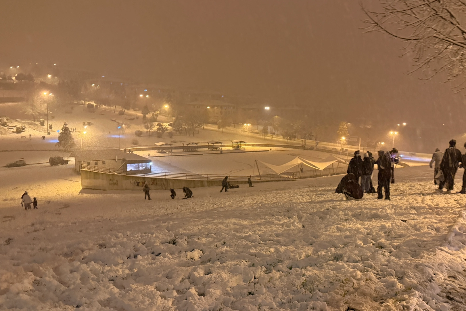 D&uuml;zce'de kayak sezonu başladı