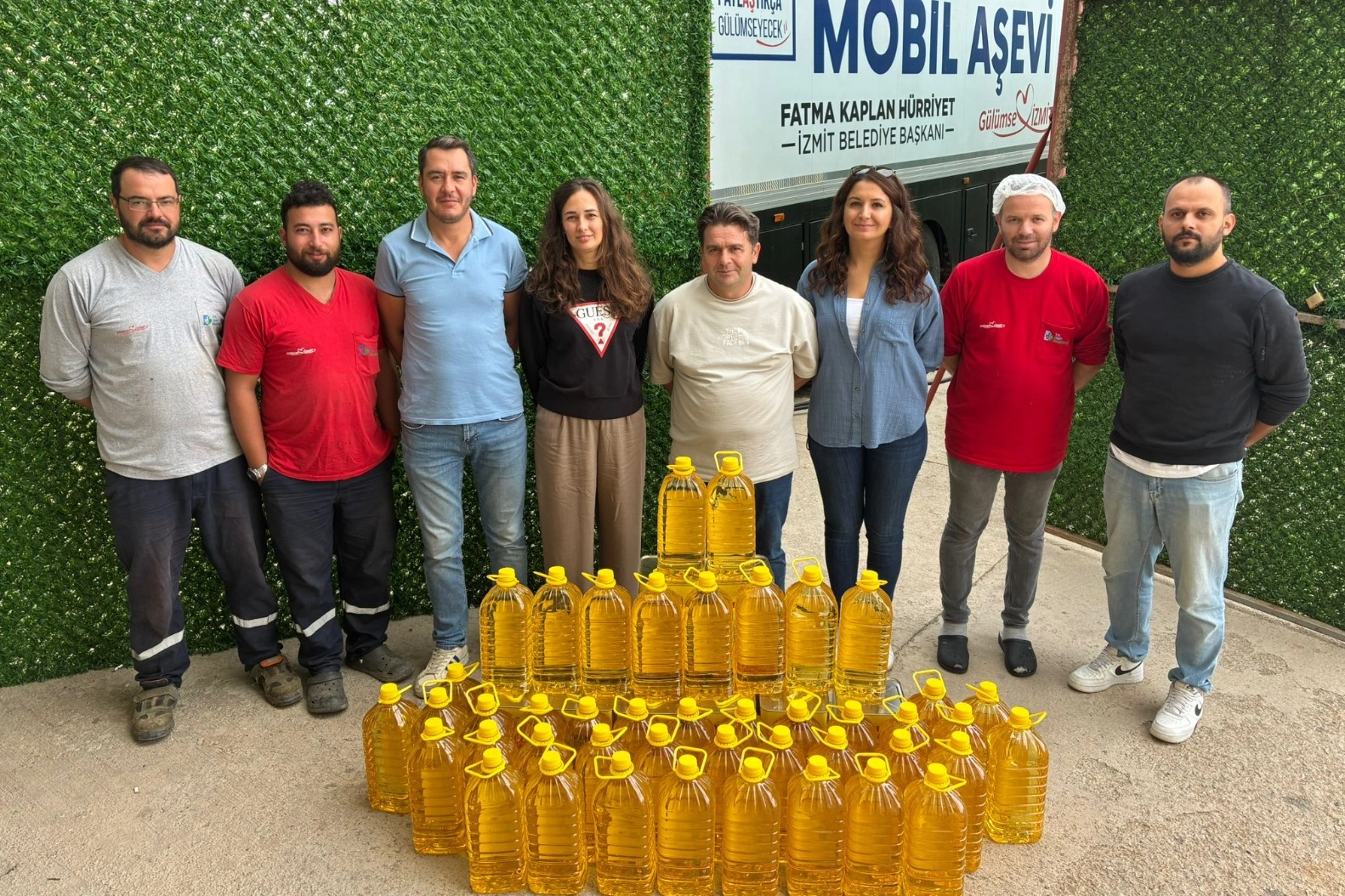 İzmit'te 335 litre yağ Aşevi’ne teslim edildi