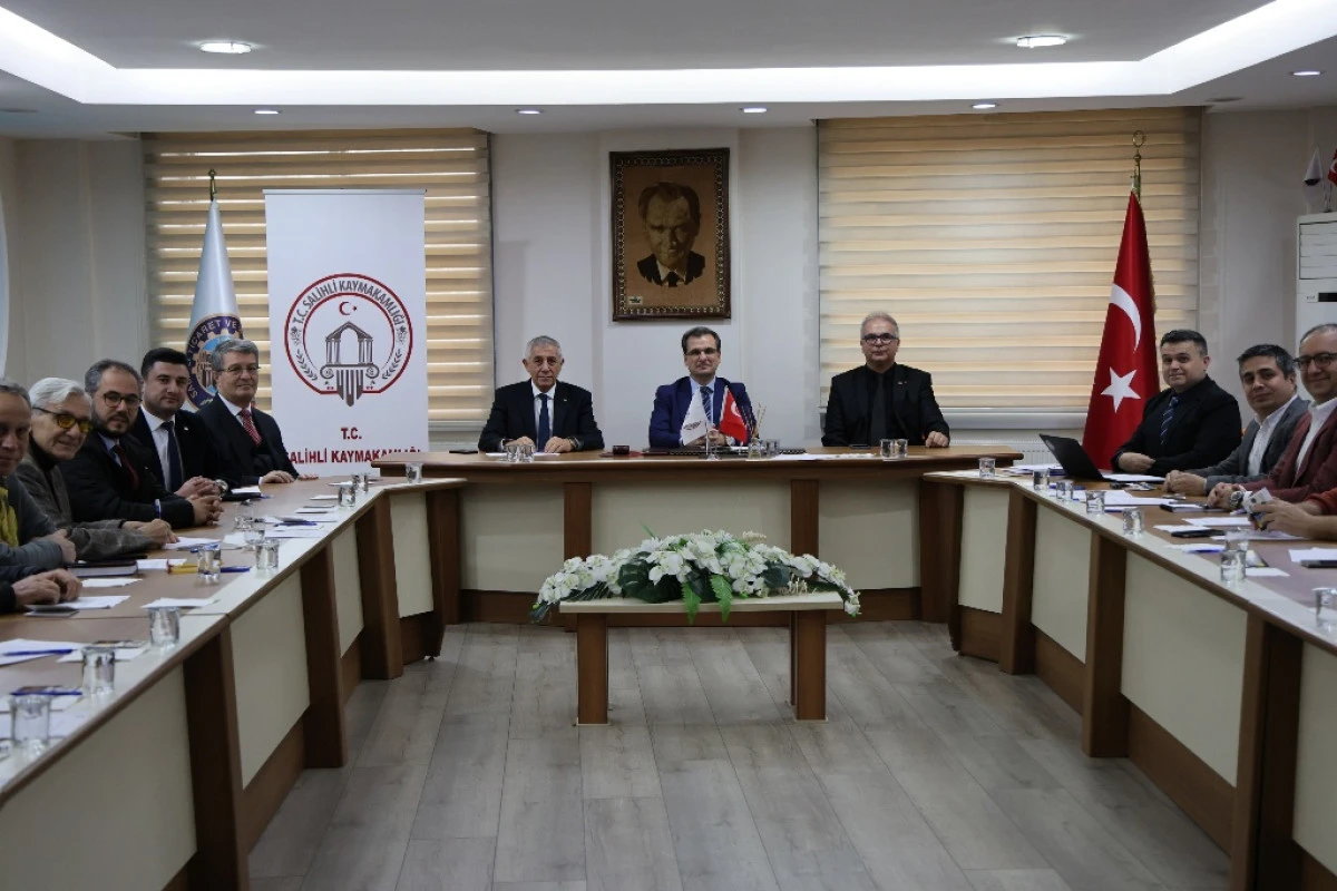 Salihli K&uuml;lt&uuml;r ve Sanat Vakfı oluşum aşamasında